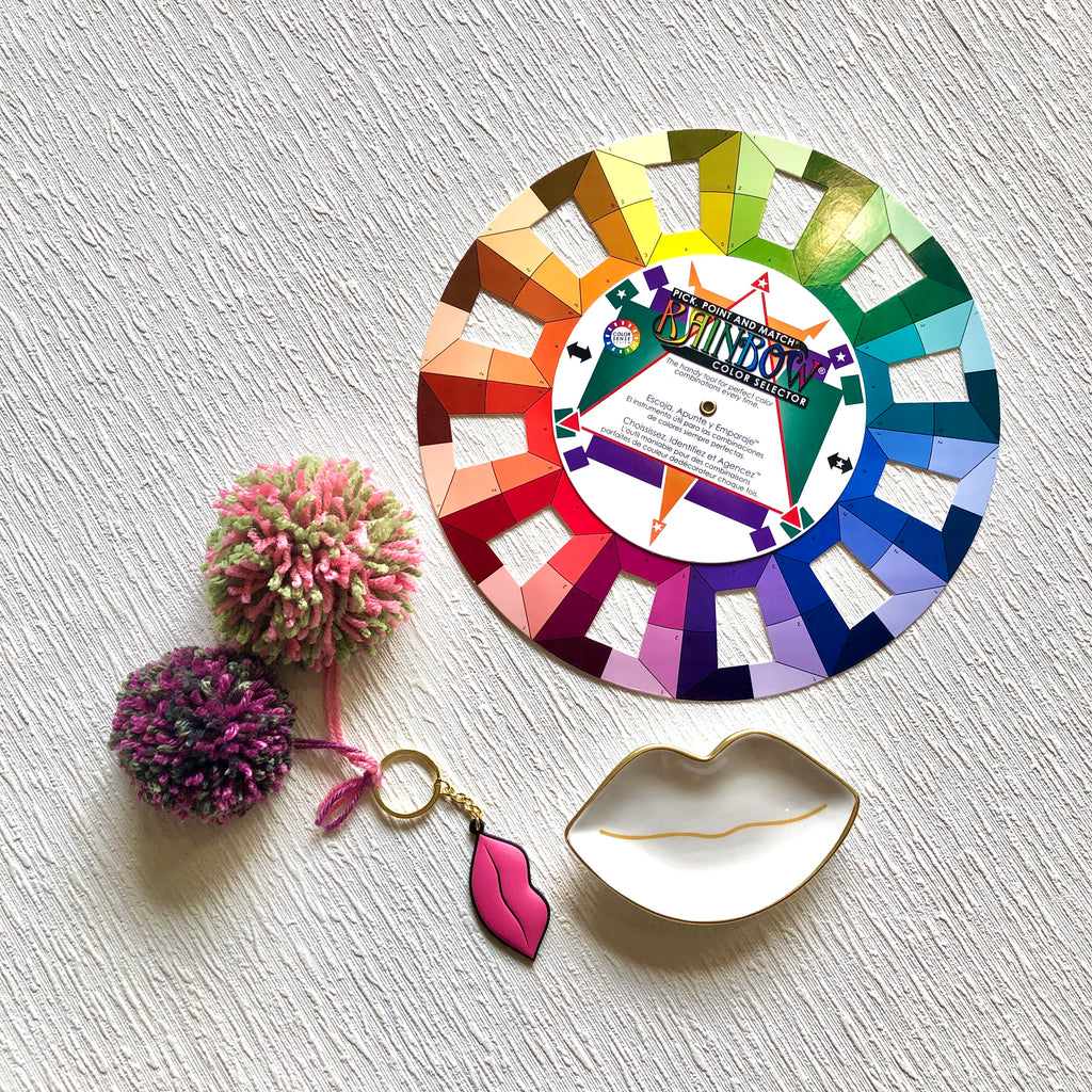 How To Choose Colors + DIY Pompom + Lips Keychain