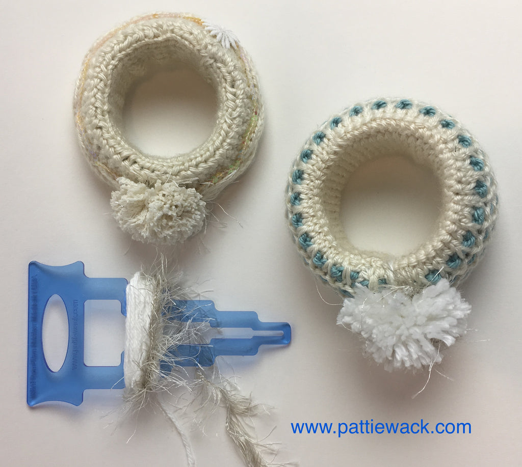 Crochet and Pompom Bracelet DIY